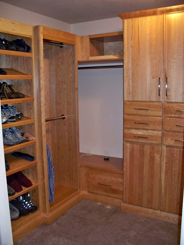 hess closet.jpg